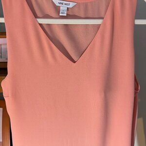 Nine West peach dressy tank top with V neck and wide straps - size L